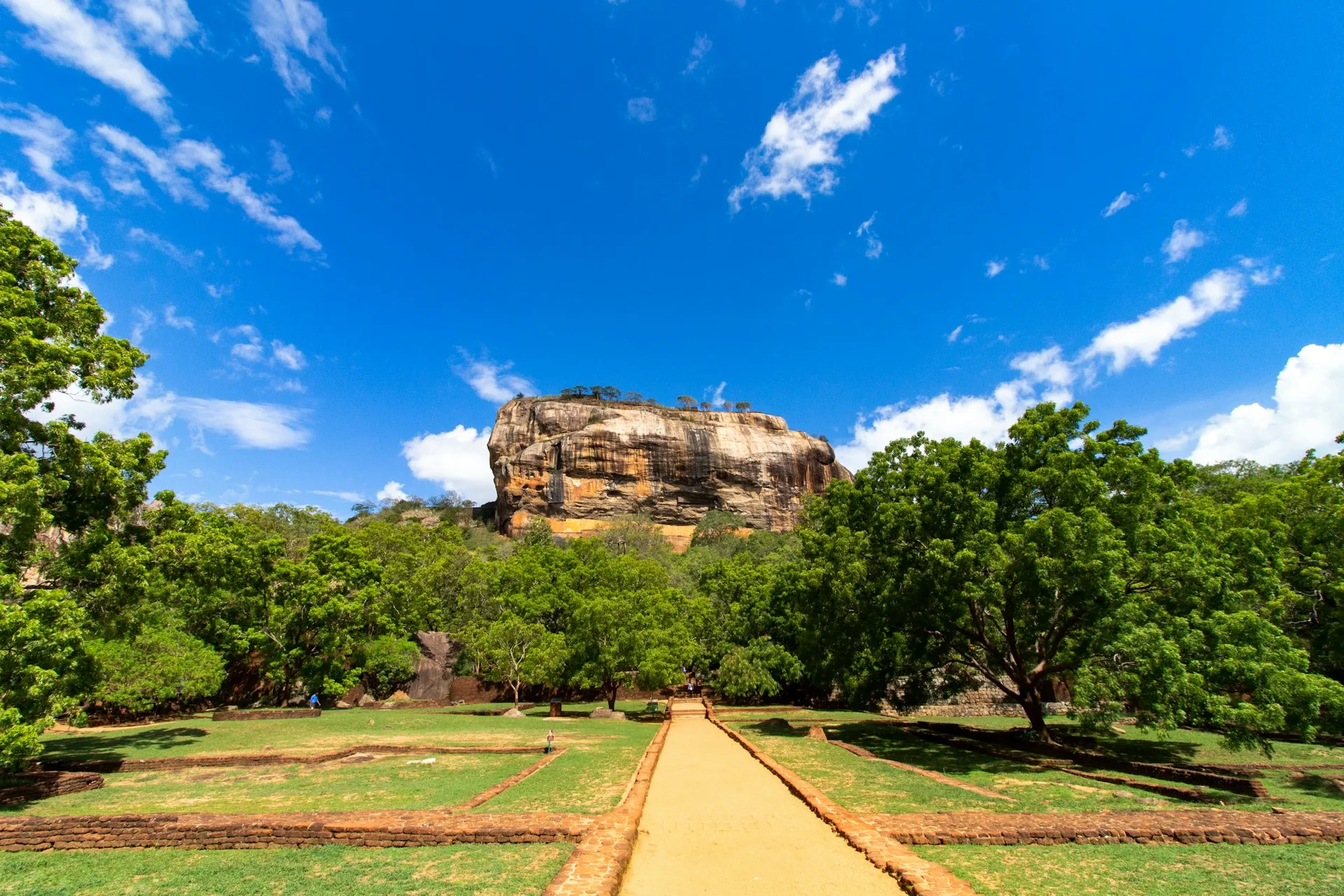 Sigiriya Rock Fortress - Ancient wonder of Sri Lanka